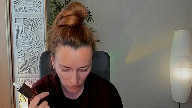 RebeccaMartinez élő XXX-chatje