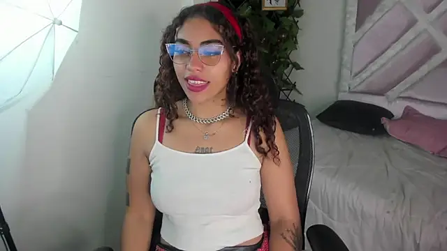 Tequilaaa11's Live XXX Chat
