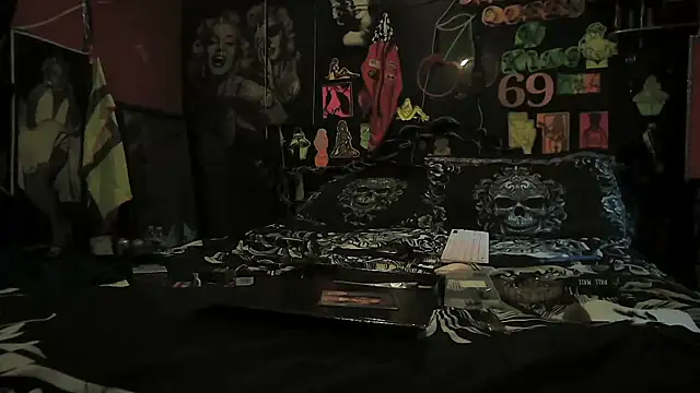 XXX chat uživo modela DaddyAndSplashQueen