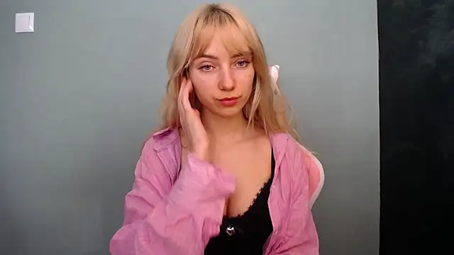 LuciaYoung 现场XXX聊天