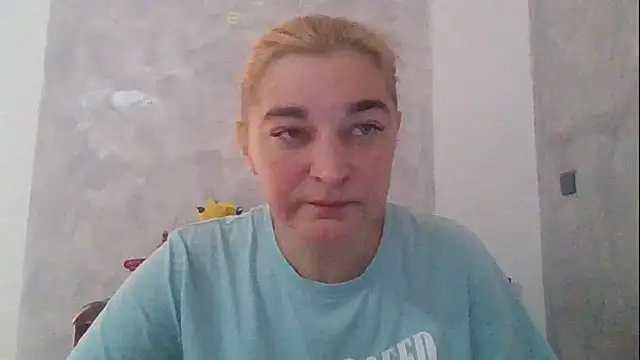 دردشة GoldenAngelMilf الجنسية المباشرة