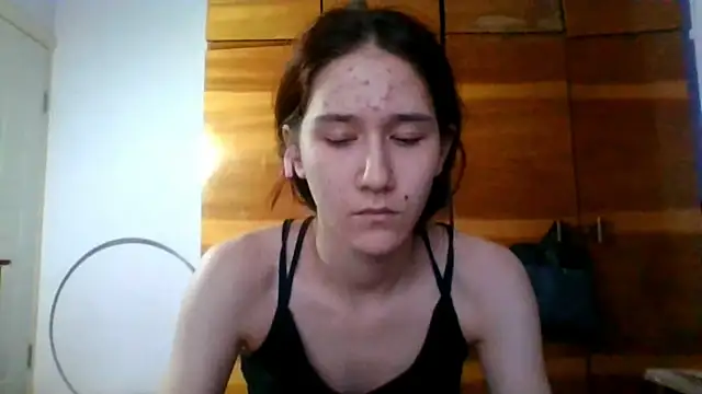 NickiKisingern Live XXX chat