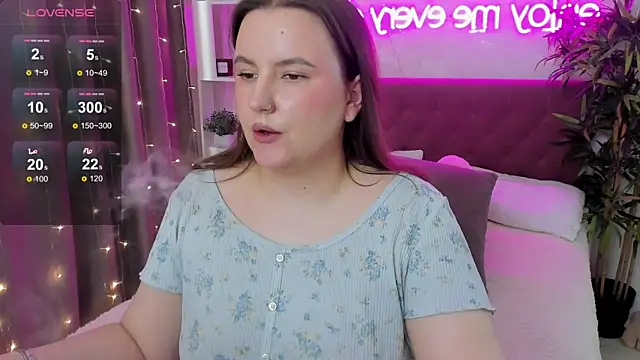 FeralPeach Adlı Modelin Canlı XXX Sohbeti