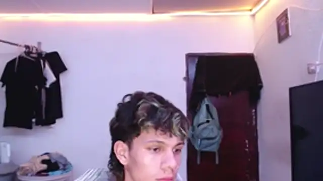 andy_dan18 Show Webcam