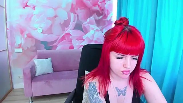 LuxSiren Adlı Modelin Canlı XXX Sohbeti