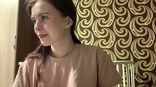 KikiAmino Chat XXX in diretta