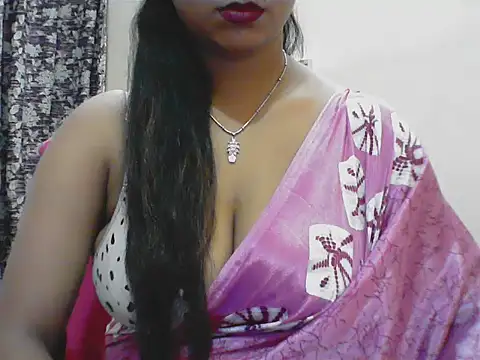 LovingPihu webcam show