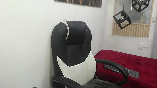 naty_18's Live XXX Chat
