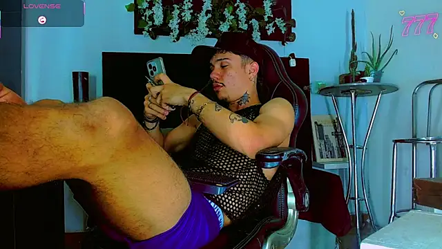 HannibalLester Pertunjukan Webcam