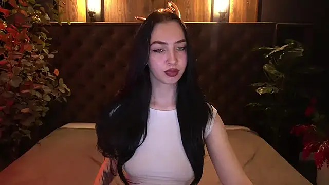 WildKittenX_'s Live XXX Chat
