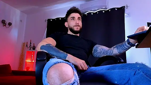 MightyAaron66 élő XXX-chatje