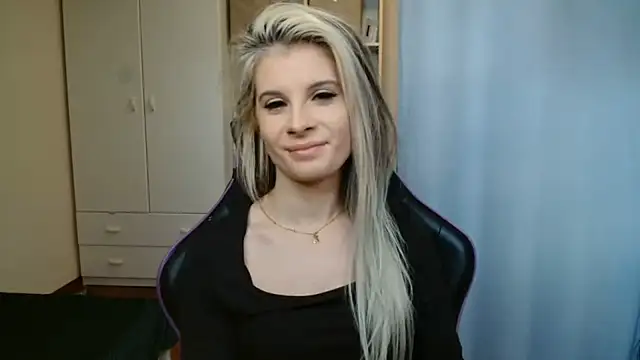 KristineGlow live XXX chat