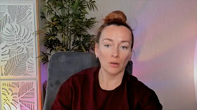 XXX chat uživo modela RebeccaMartinez