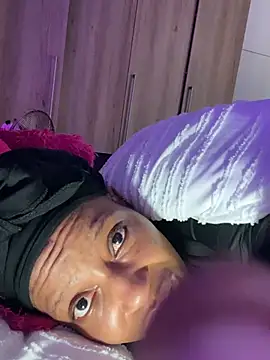 XXX chat uživo modela RainBougie