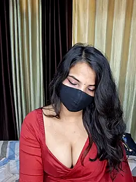 Noor-Bold Adlı Modelin Canlı XXX Sohbeti