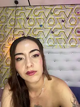 MelanyyJhonson15 Adlı Modelin Canlı XXX Sohbeti