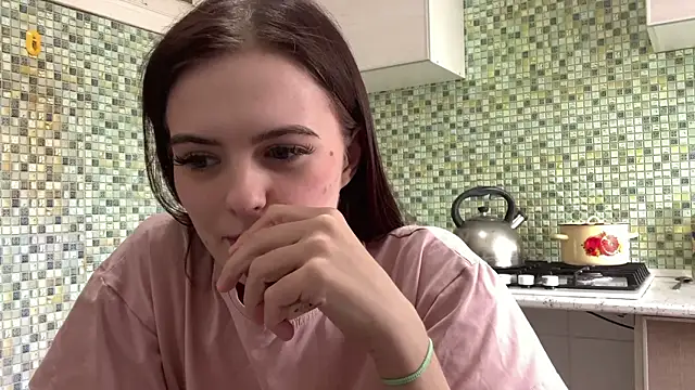 KikiAmino – Naživo XXX chat