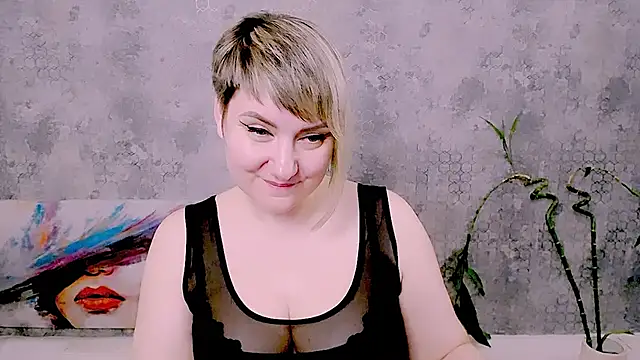 Djullia élő XXX-chatje