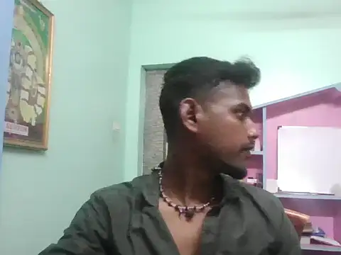 Tamilgud23のライブXXXチャット