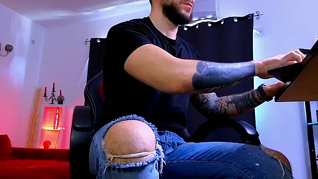 MightyAaron66 Webcam show