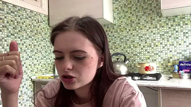 KikiAmino's Live XXX Chat