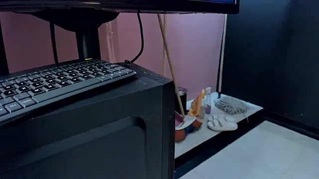 MahlaKhalifa's Live XXX Chat