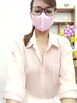 Mai_phuong Adlı Modelin Canlı XXX Sohbeti