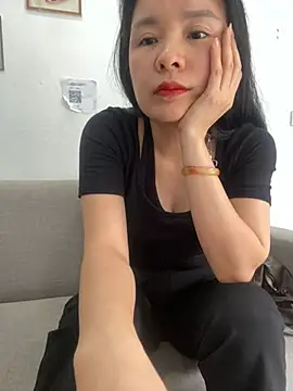Czat XXX na żywo – Ivy_Trix2