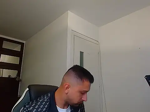 BryceReign Live XXX Chat