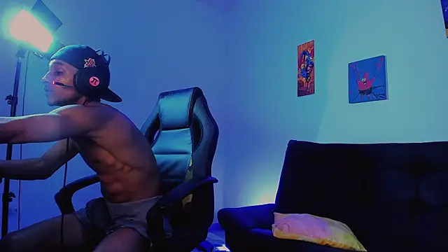BabyCam23: απευθείας συνομιλία ΧΧΧ