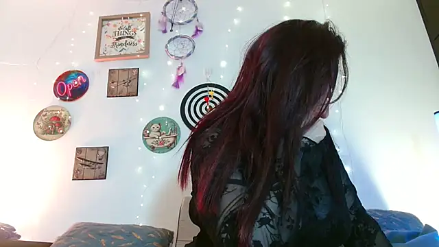Katicalatinmilf Show in webcam