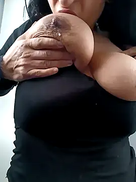 HotwidowladyのライブXXXチャット