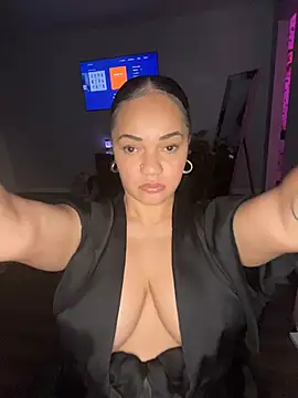 DestineeJayde Adlı Modelin Canlı XXX Sohbeti