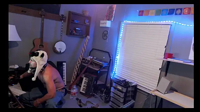 itsjameswebbscope's Webcam Show