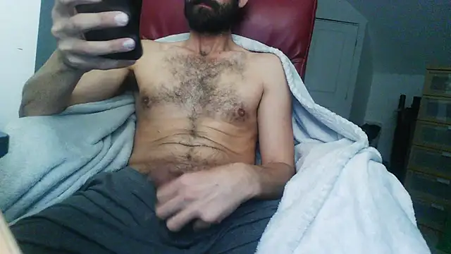 TwistedStallion69 网络视讯表演