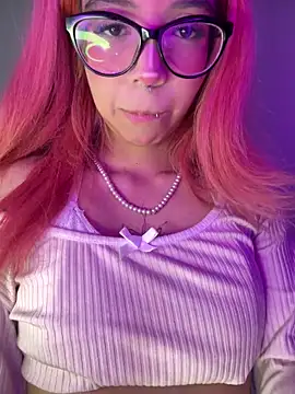 Show modela Valen-Foxx1 na web-kameri