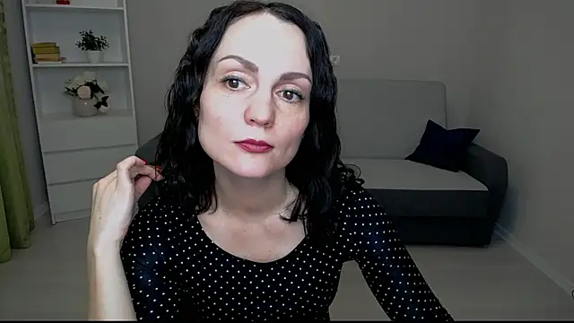 Lily_sane1 élő XXX-chatje