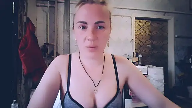 Онлайн чат XXX EmmaCat_