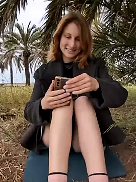 Show modela Julialexxxx na web-kameri