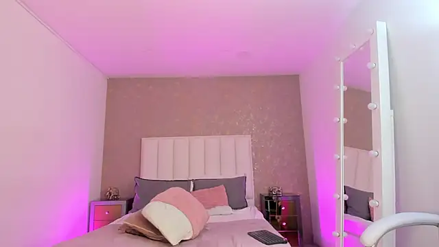 XXX chat uživo modela AmyRider_