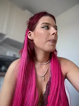 Show modela RiriRoseey na web-kameri