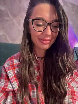 Show modela Emma_Catt na web-kameri