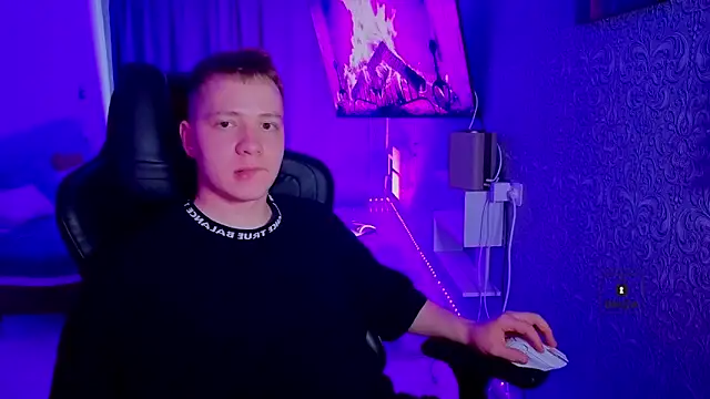 Karl_Night_ Chat XXX in diretta