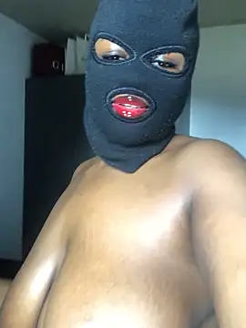 HornyMysteryx 现场XXX聊天