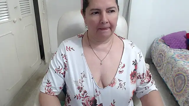 แชท XXX สดของ leonela_69