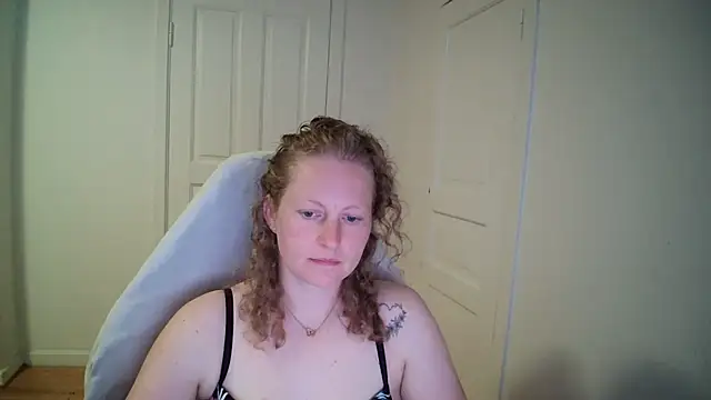 Girlnina-1995's Webcam Show
