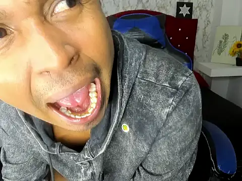 Онлайн чат XXX Adam_Morgan2