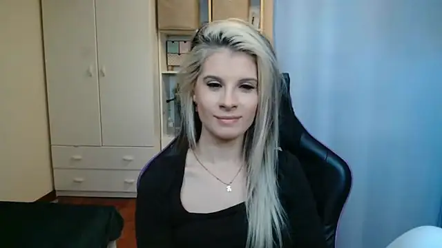 KristineGlow's Live XXX Chat