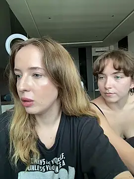 Nura_n_Sarah's Webcam Show