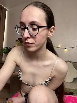 Czat XXX na żywo – MartiniiSelenna